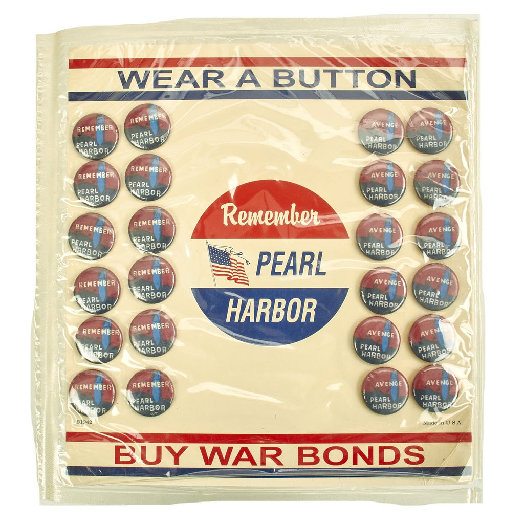 Original U.S. WWII 1942 Avenge Pearl Harbor Buy War Bond Unissued Morale Button Board Original Items