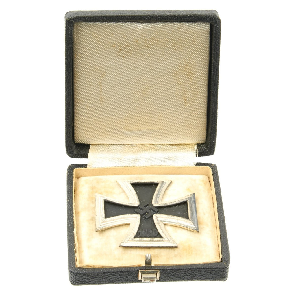 Original German WWII Iron Cross First Class 1939 in Original Case - Maker 26 Original Items