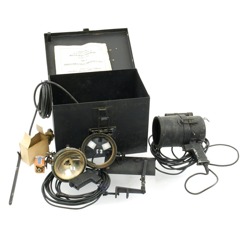 Original U.S. WWII Navy Type A Portable Multi-Purpose Signal Light 17-L-15 Original Items