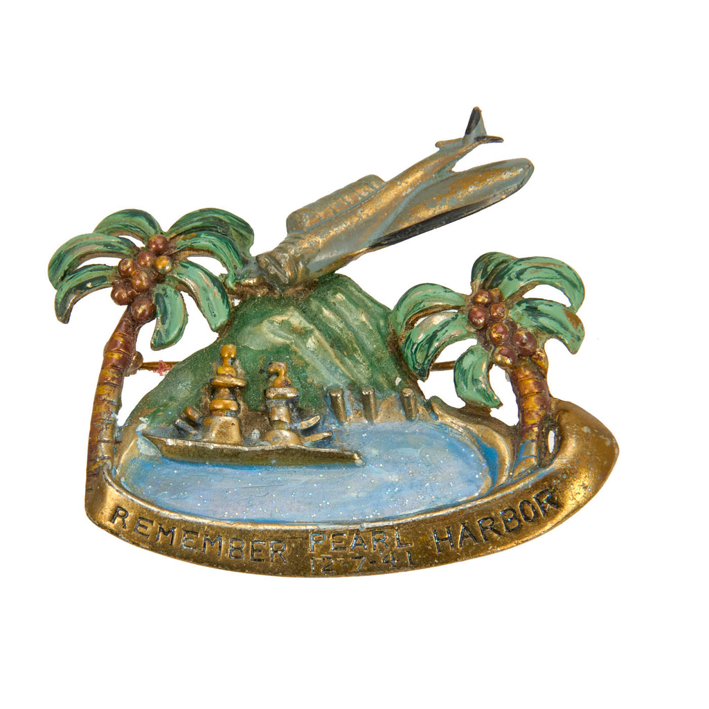 Original U.S. WWII Remember Pearl Harbor Honolulu Community Chest Fundraiser Pin Original Items