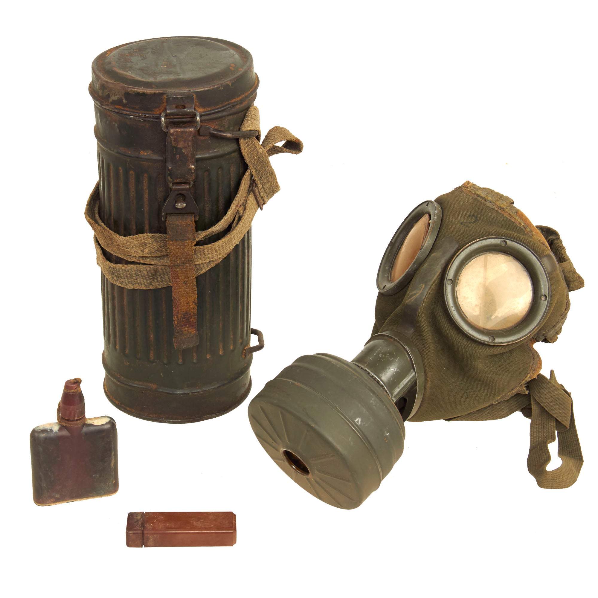 Original German WWII M30 2nd Model Size 2 Gas Mask with Fe 41