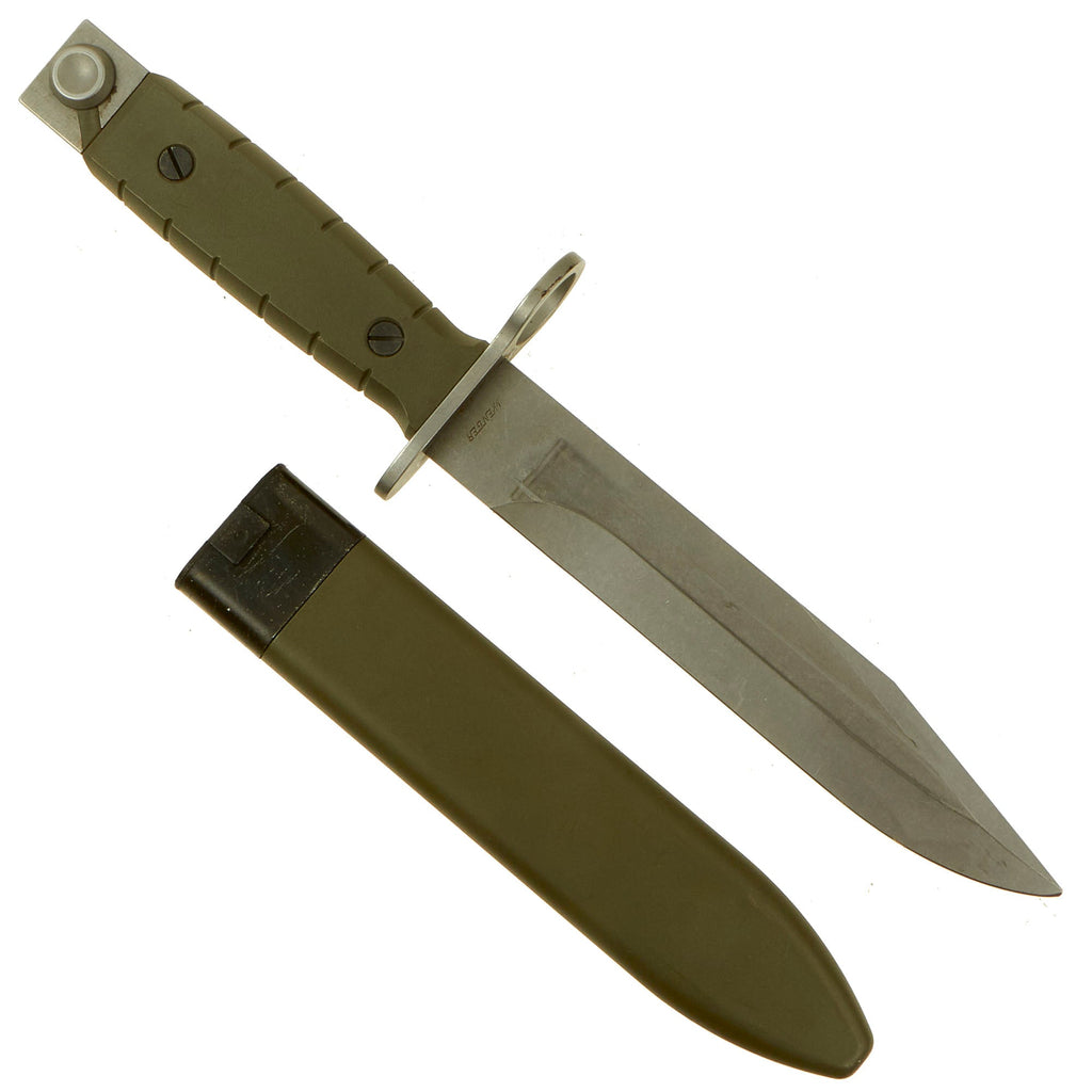 Original Swiss Late 20th Century M1990 Bayonet and Scabbard For The Sturmgewehr STG 90 by Wenger Original Items