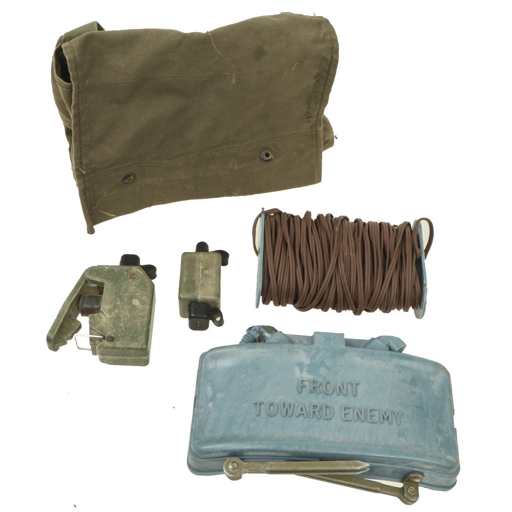 Original U.S. Vietnam War M68 Claymore Mine Training Kit with Bag - Inert Original Items