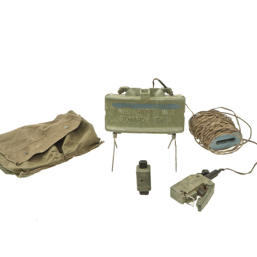 Original U.S. Vietnam War M68 Claymore Mine Training Kit with Bag Original Items