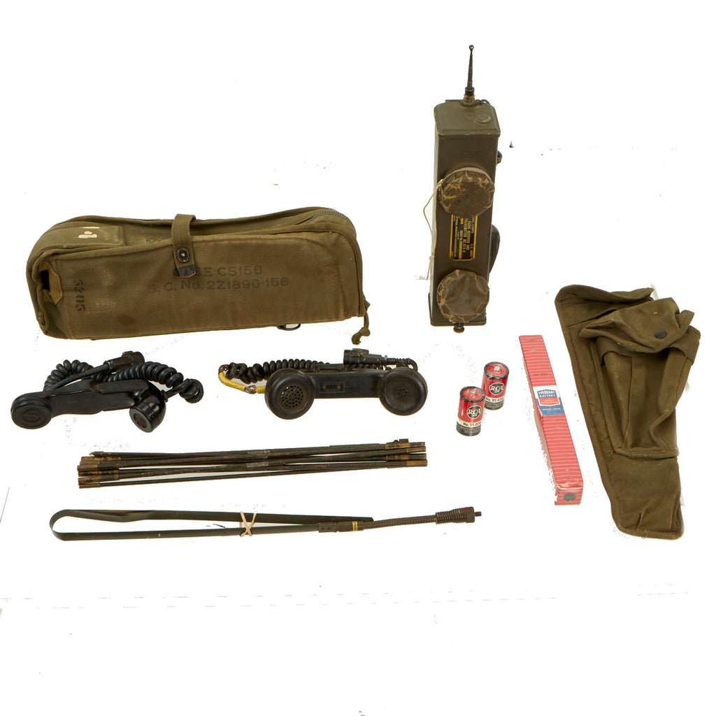 Original U.S. WWII Paratrooper Handie Talkie SCR-536 Radio with CS-156 Jump Case and Extras Original Items