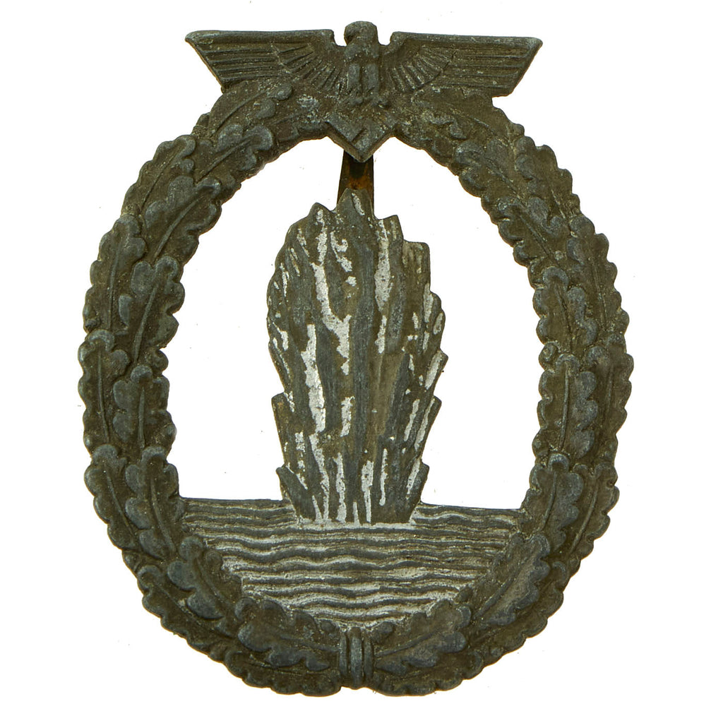 Original German WWII Kriegsmarine Minesweeper War Badge by Rudolf Karneth & Söhne Original Items
