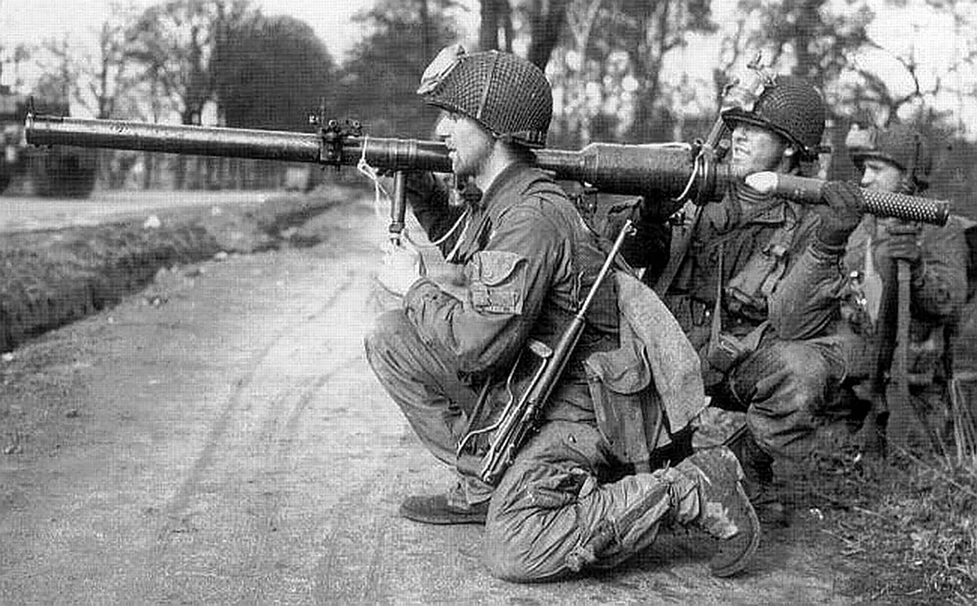 Original U.S. WWII Infantry and Paratrooper M18 Recoilless Rifle with ...