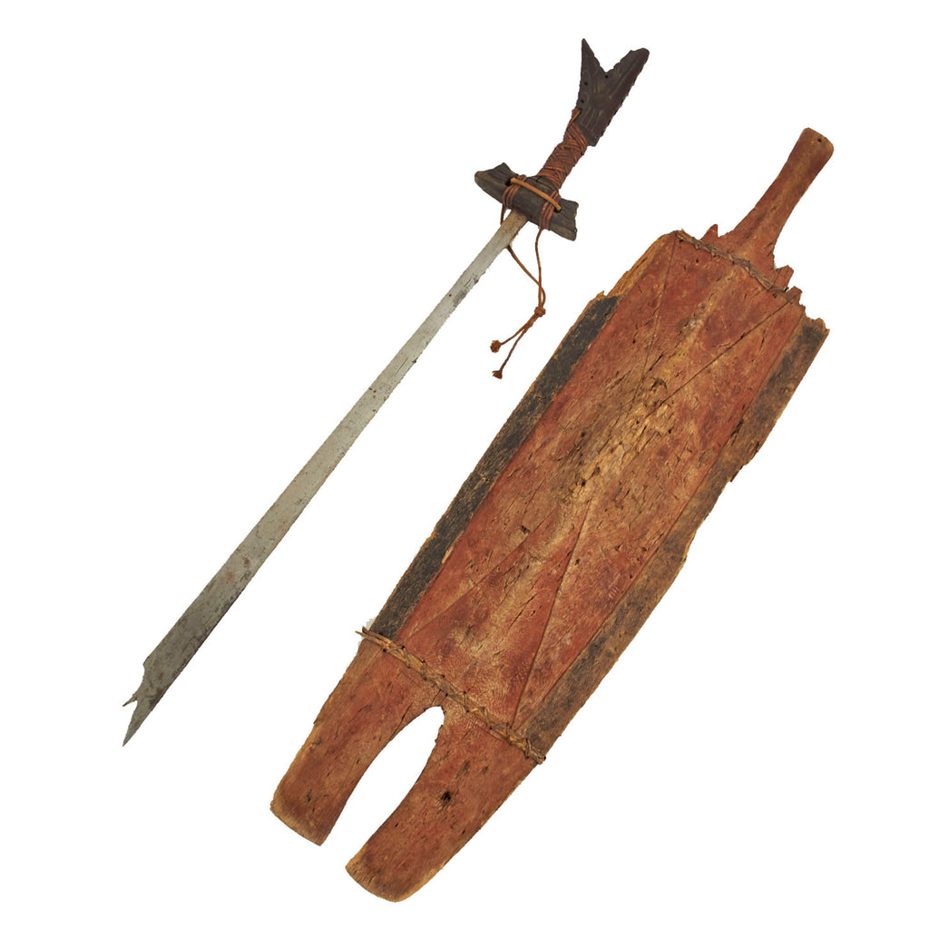 Original Borneo Late 19th / Early 20th Century Dayak Headhunters Mandau & Shield Original Items