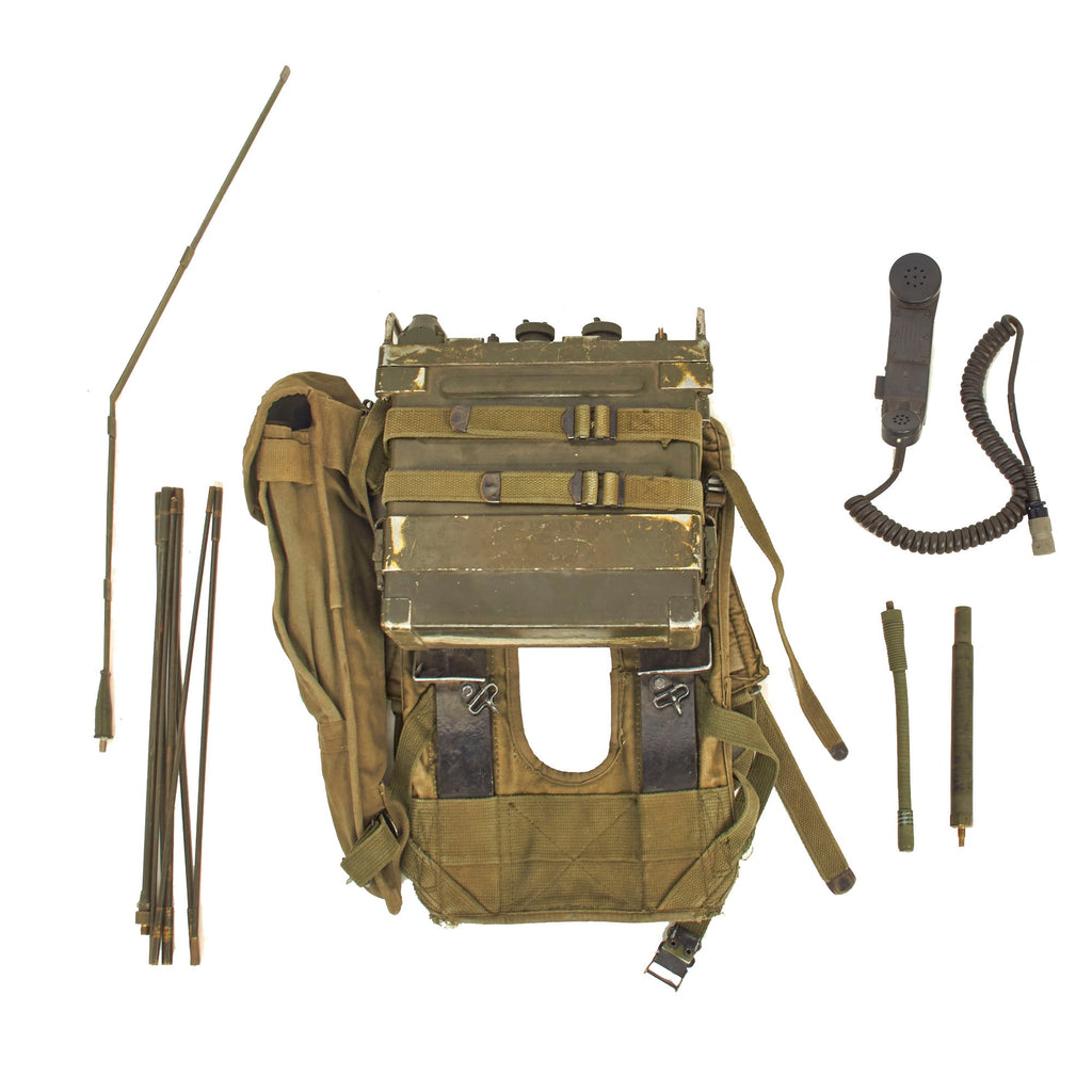 Original U.S. Vietnam War Radio Pack Set RT-505 PRC-25 with ST-138 Carry Harness, Whip Antennas and Handset Original Items