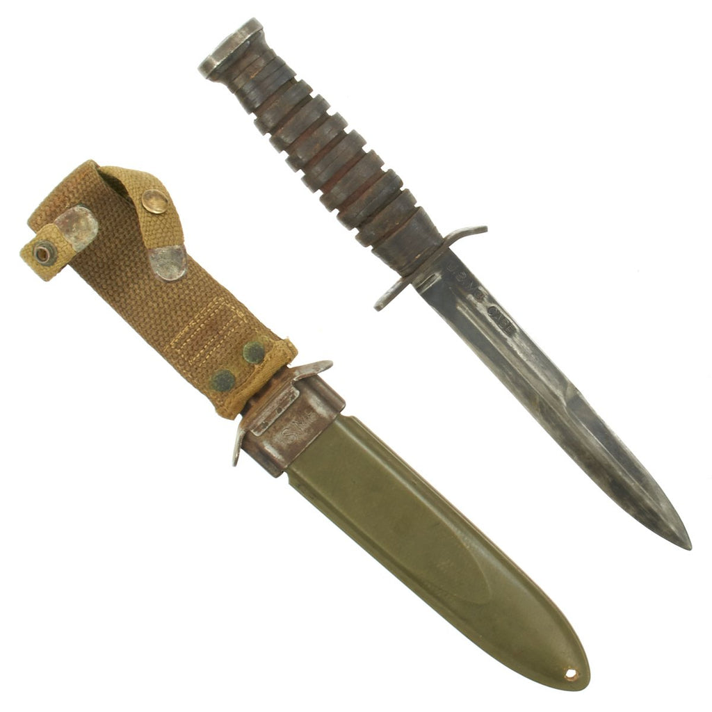 Original U.S. WWII Blade-Marked M3 Fighting Knife by CASE with M8 Scabbard Original Items