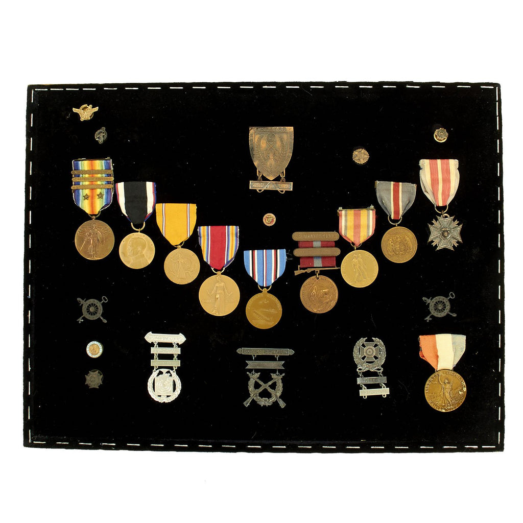 Original U.S. WWI WWII Marine Corps USMC Medal Group Original Items