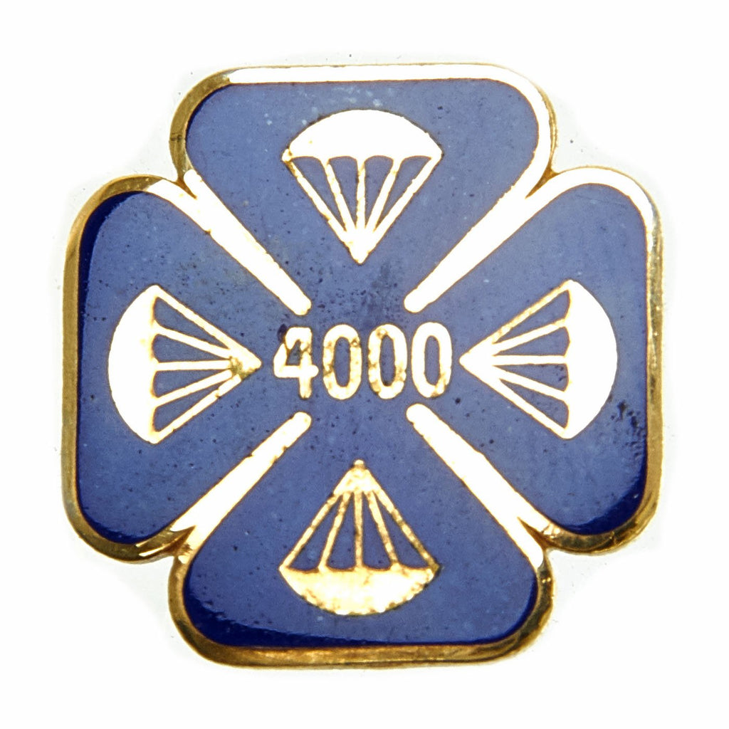 Original U.S. WWII Airborne Paratrooper 4000 Club Pin by Balfour - Extremely Rare Original Items