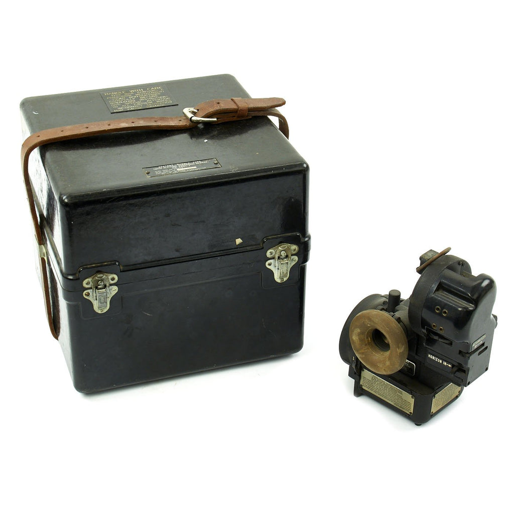 Original U.S. WWII USAAF Bomber Bubble Sextant AN-5851-1 in Bakelite Transit Case - dated 1943 Original Items
