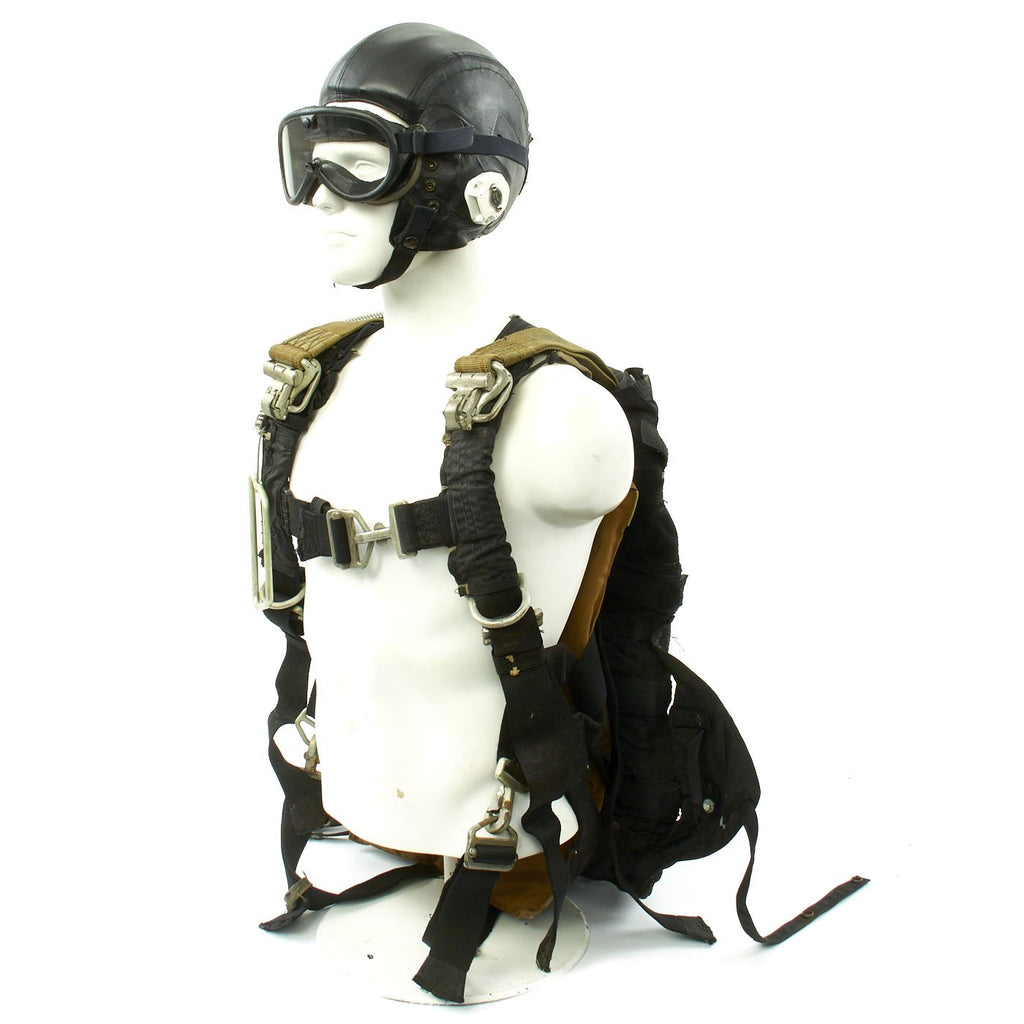 Original U.S. Cold War HALO HI/LO Free Fall Parachutists Helmet and Jump Parachute Original Items