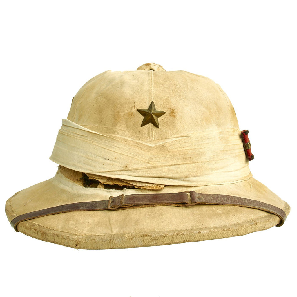 Original Chinese Made Imperial Japanese Army Damaged White Sun Pith Helmet with Lieutenant Insignia Original Items