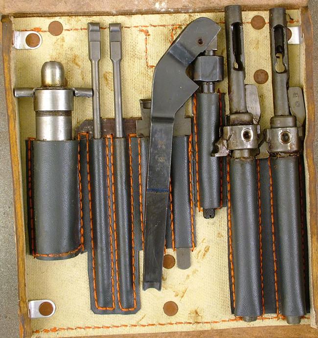 German MG 15 Spare Tool Wallet: WWII Brown Original Items