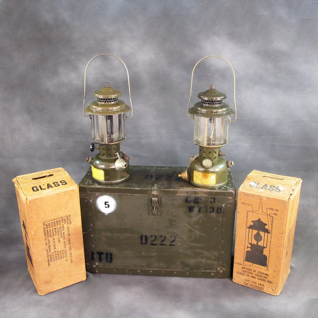 Original U.S. Korean and Vietnam War Coleman Gasoline Lantern Set with Transit Chest Original Items