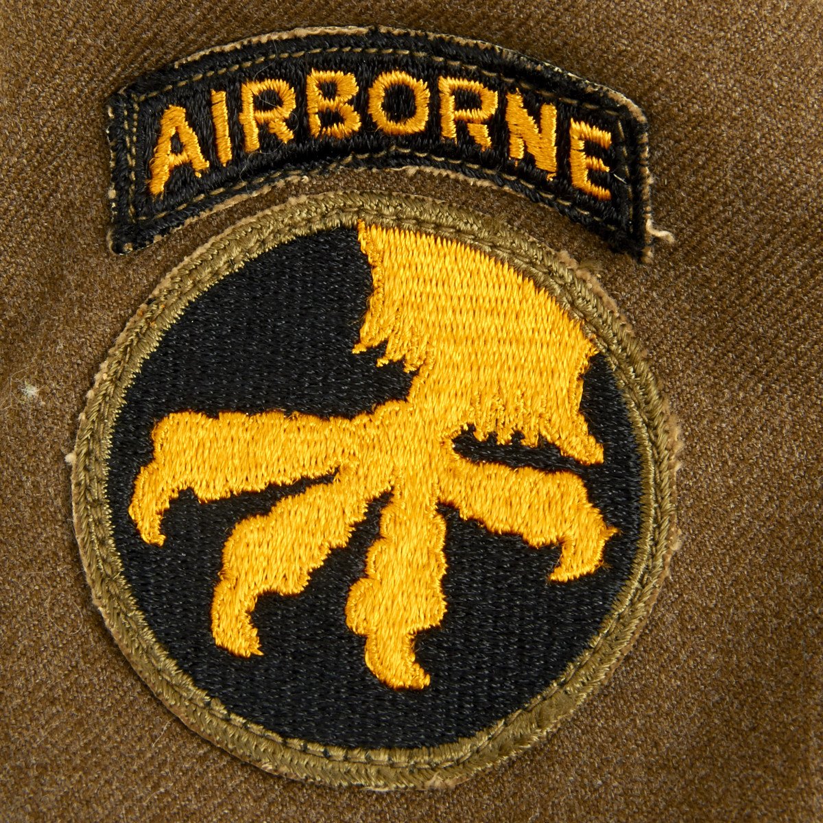 Us ww2 combat medic, theater made patch and pin