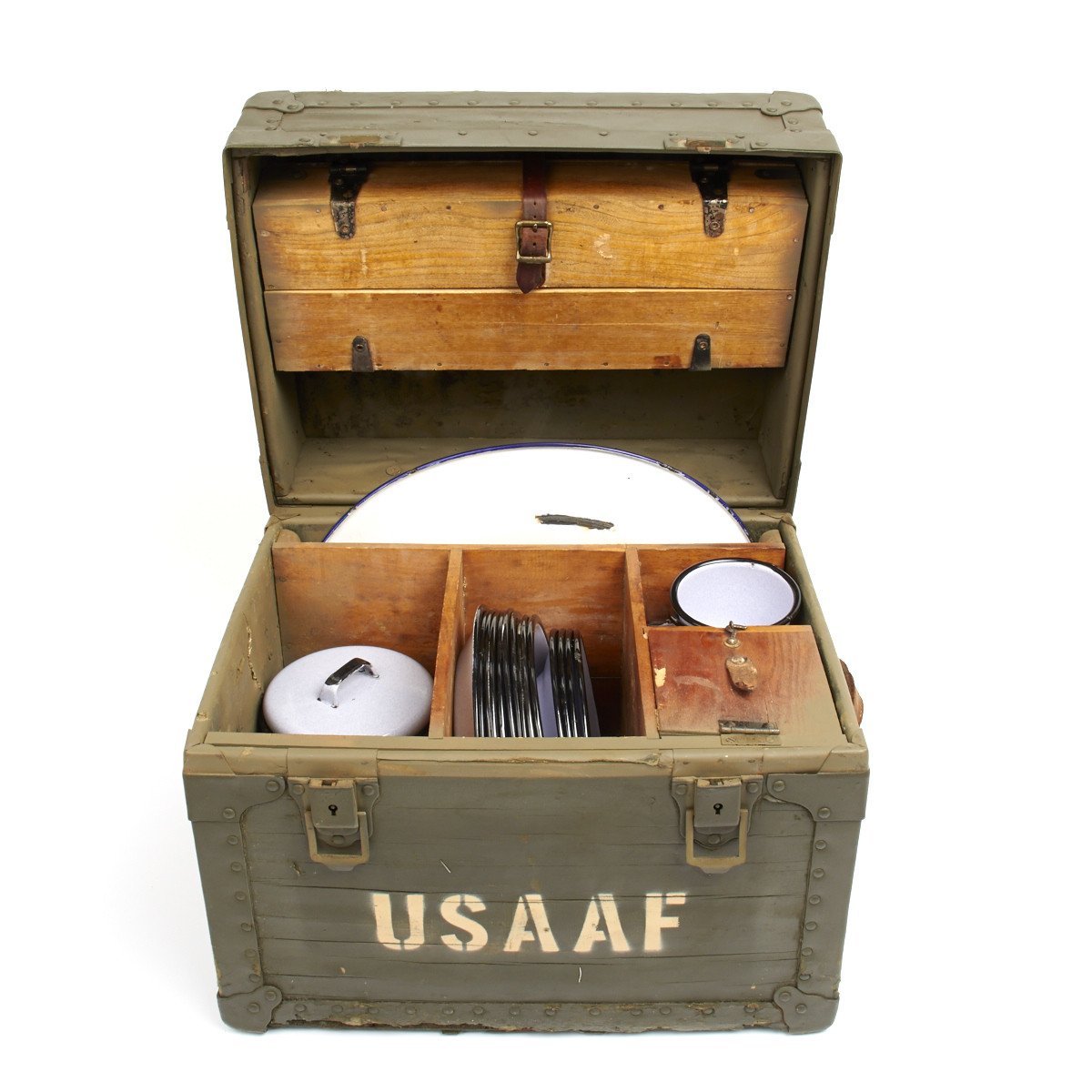Original U.S. WWII USAAF Enameled Portable Mess Set in Transit